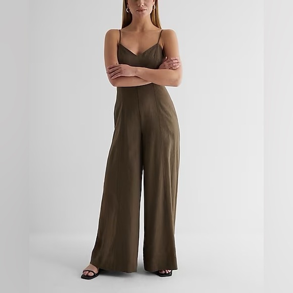 NWT Express NEW Linen-Blend V-Neck Wide Leg Jumpsuit